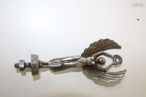 A vintage car mascot L12cm