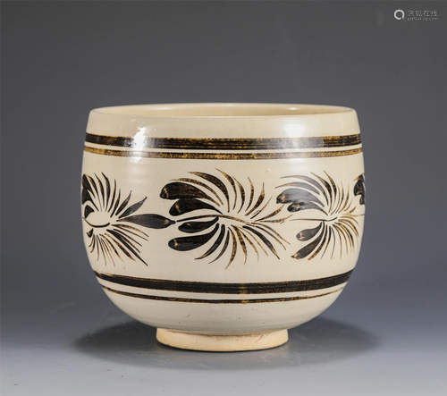 A CHINESE CIZHOU TYPE PORCELAIN BOWL