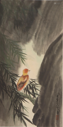 A CHINESE PAINTING OF BIRD AND BAMBOOS