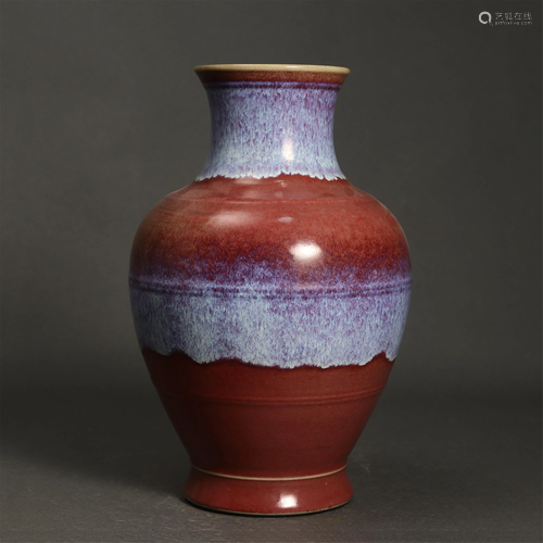 A CHINESE FLAMBE GLAZE PORCELAIN VASE