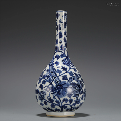 A CHINESE BLUE AND WHITE DRAGON VASE