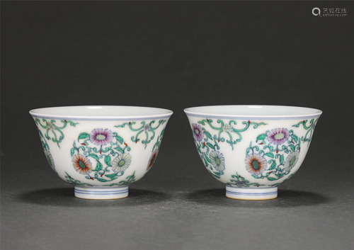 PAIR OF CHINESE DOU-CAI FLORAL CUPS