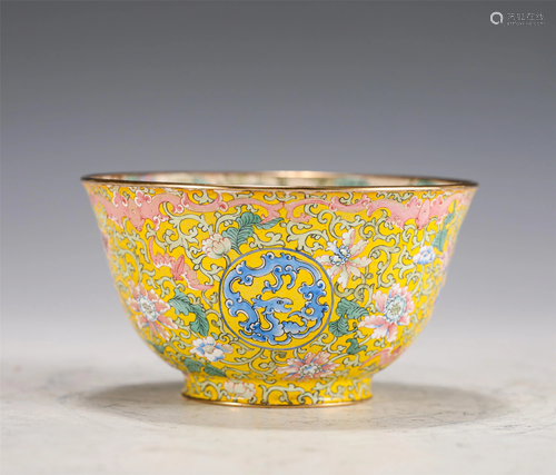 A CHINESE PAINTED ENAMEL BOWL