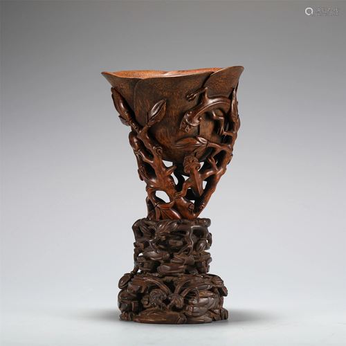 A FINE CARVED BAMBOO AND ROSEWOOD DECORATION