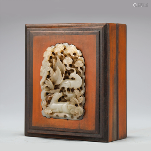 A CARVED WHITE JADE INLAID BAMBOO VENEERED BOX