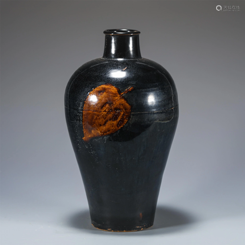 A CHINESE PAPER CUT POTTERY VASE MEIPING