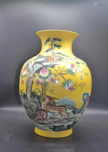 Chinese Yellow Glazed Porcelain Vase,Mark