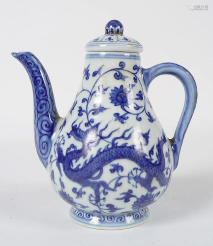 CHINESE QING BLUE AND WHITE TEA POT