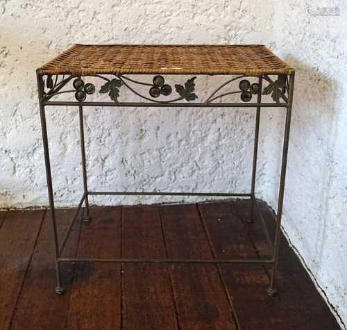 METAL OCCASIONAL TABLE