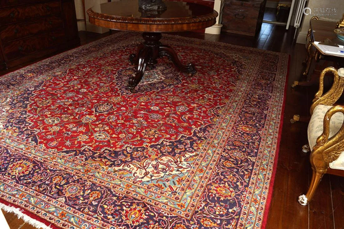 LARGE PERSIAN CARPET