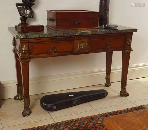 18TH-CENTURY PERIOD MAHOGANY SIDE TABLE