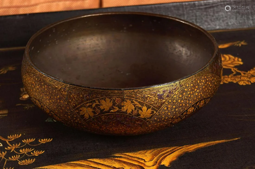 19TH-CENTURY KASHMIR PAPIER MACHE BOWL