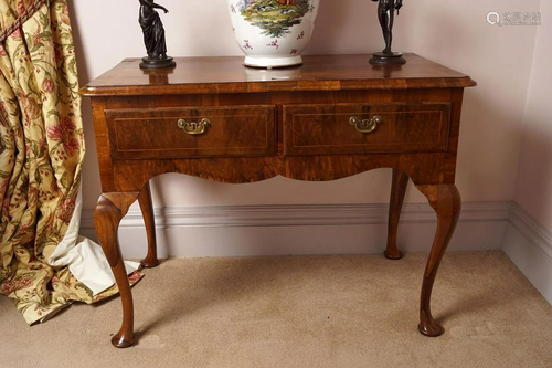 18TH-CENTURY WALNUT LOWBOY