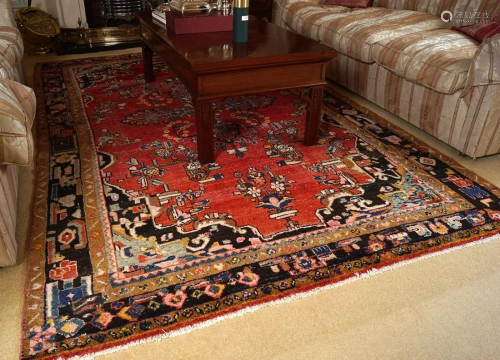 LARGE PERSIAN CARPET