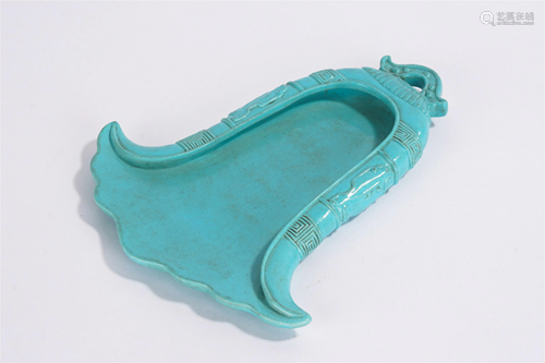 A CHINESE TURQUOISE GLAZE BELL SHAPED INK PALETTE