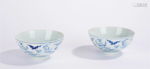 PAIR OF CHINESE BLUE AND WHITE BAT-AND-CLOUD BOWLS