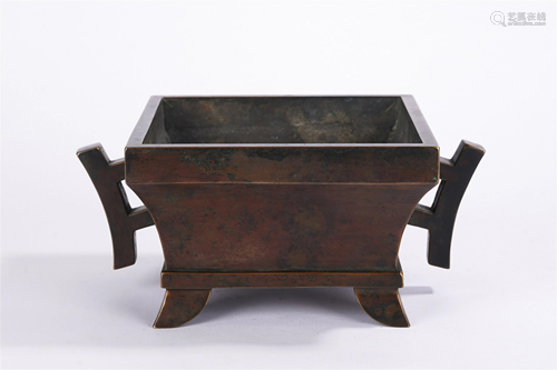 A CHINESE BRONZE SQUARE CENSER