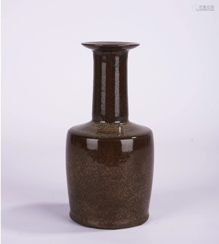 A AUBERGINE GLAZE MALLET VASE