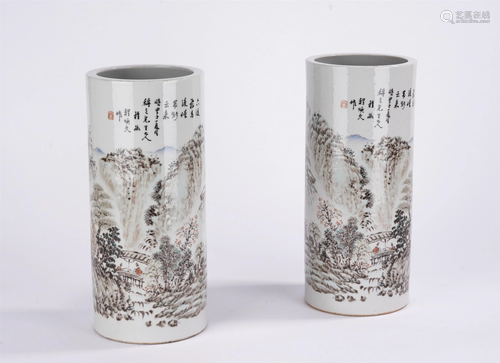 PAIR OF QIANJIANGCAI PORCELAIN HAT-STANDS