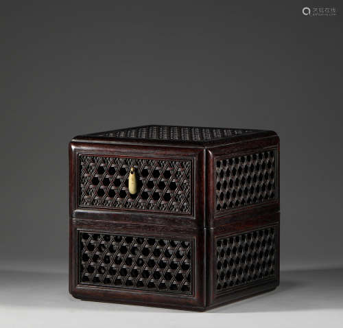 Red sandalwood hollow box in Qing Dynasty