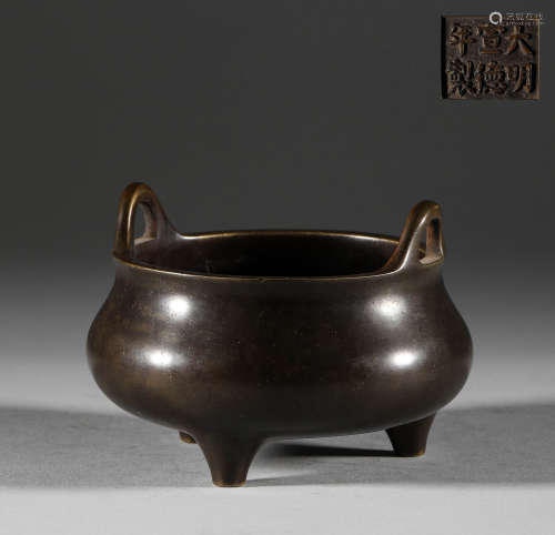 In the Ming Dynasty, the bronze tripod censer
