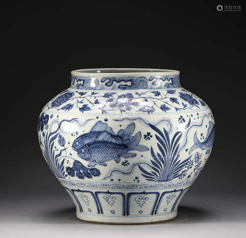 Yuan Dynasty, blue and white fish algae pattern pot