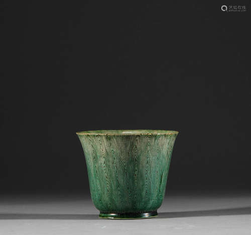 Tang Dynasty, strangled green glazed cup