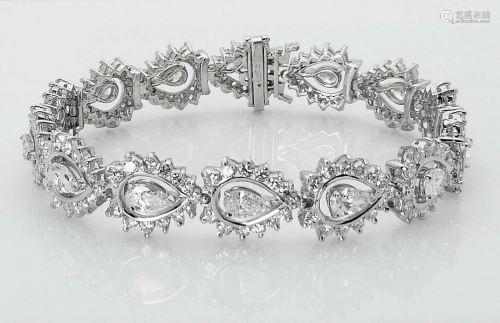 14k Gold 12.20 TCW E-F Diamond Bracelet & Earrings Set