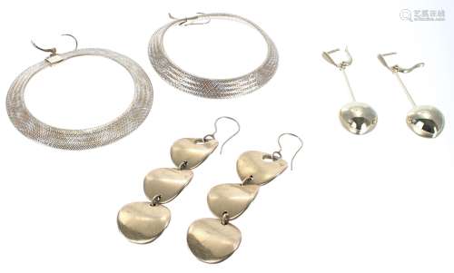 Pair of 14k yellow gold heart drop earrings, 7.1gm; pair of ...