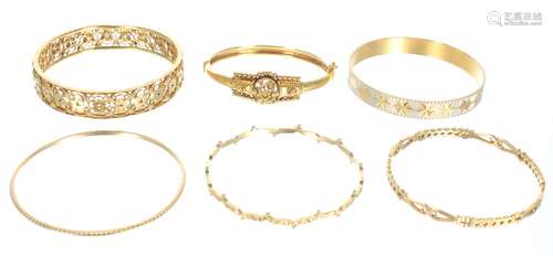 Eleven assorted high grade yellow metal bangles, 244gm (1401...