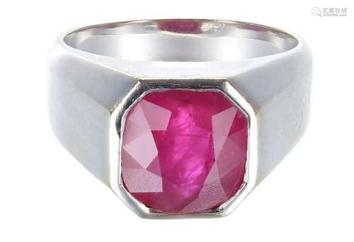 18k white gold ruby solitaire ring, width 13mm, 18.1gm, ring...