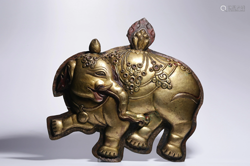 Qing Dynasty - A Pair of Gilt Bronze Elephant Ornaments