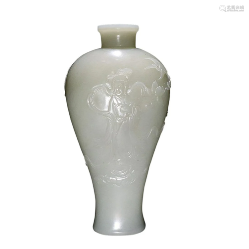 HETIAN JADE 'FIGURE' VASE