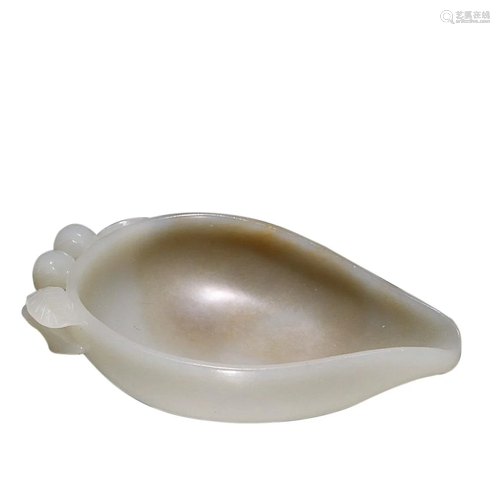 HETIAN JADE PEACH SHAPED BRUSH WASHING BOWL