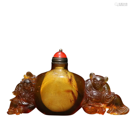 AMBER 'BOY' SNUFF BOTTLE