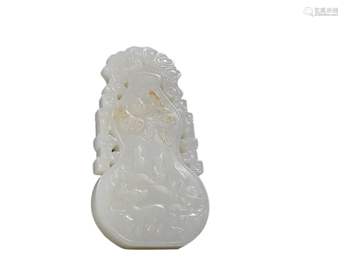 HETIAN JADE DOUBLE-GOURD SHAPED PLAQUE