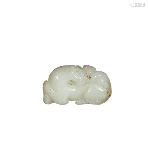 HETIAN JADE 'MONKEY AND HORSE' HAND PIECE