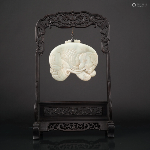 LARGE HANGING MUSICAL WHITE JADE CHIME, QING