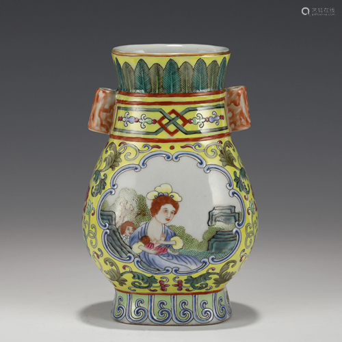 QIANLONG FAMILLE ROSE PORCELAIN VASE