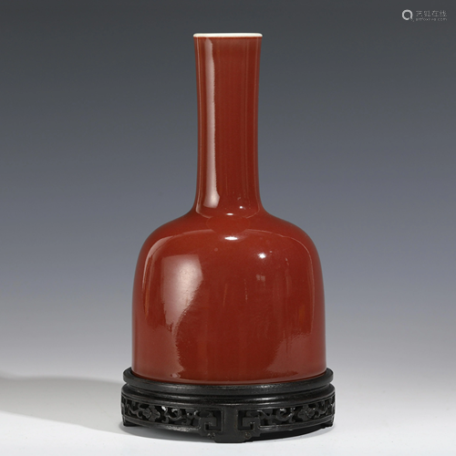 KANGXI MEMORIAL RED PORCELAIN BOTTLE VASE ON STAND