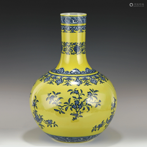 QIANLONG BLUE & YELLOW FLORI PORCELAIN CELESTIAL BOTTLE