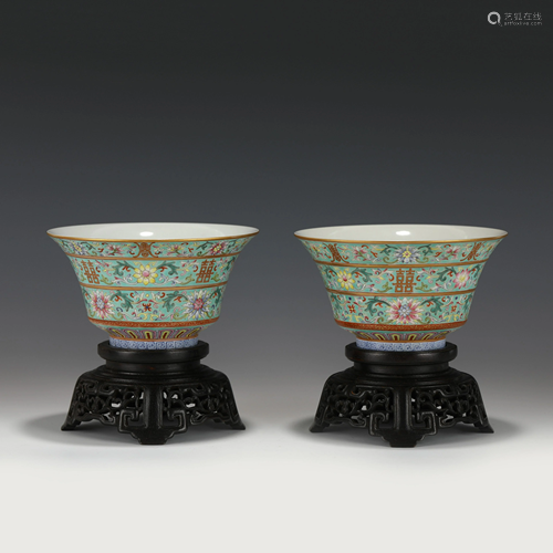 JIAQING FAMILLE ROSE FLORI PORCELAIN BOWLS