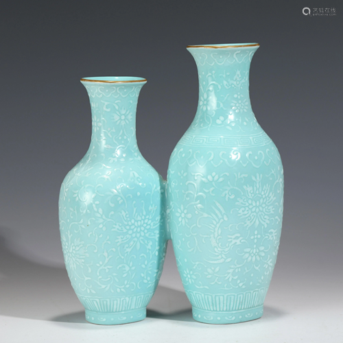 QIANLONG SKY BLUE CONJOINED BOTTLE VASE