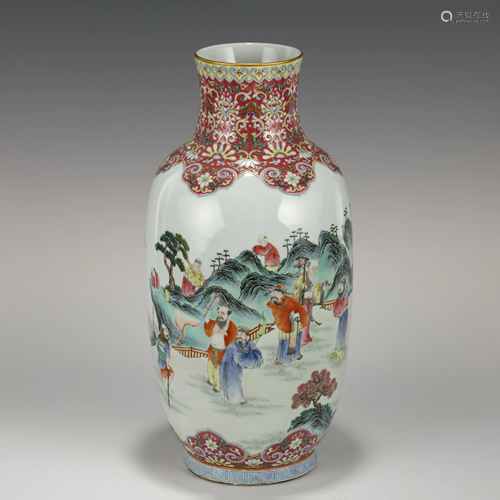 QIANLONG FAMILLE ROSE FIGURINE PORCELAIN VASE