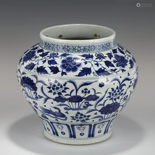 YUAN BLUE & WHITE DUCK & POND JAR