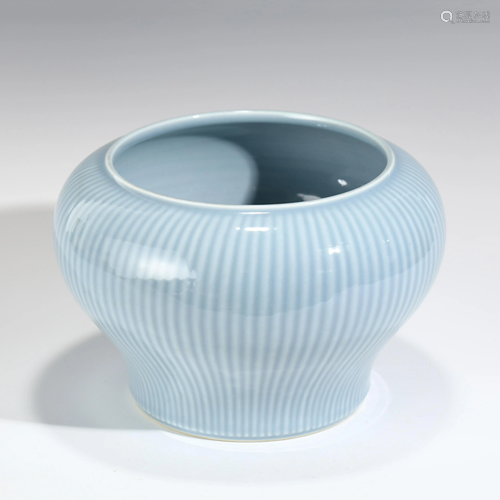 QIANLONG SKY BLUE GLAZED PORCELAIN JAR