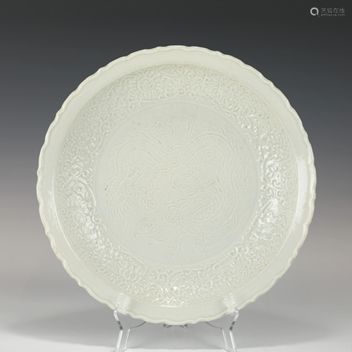 YUAN DYNASTY DOUQING PORCELAIN PLATE