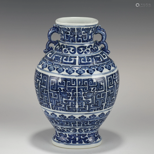 QIANLONG BLUE & WHITE TAOTIE MASK PORCELAIN VASE