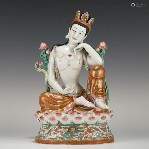 QIANLONG PORCELAIN BUDDHA STATUE