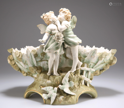 AN ERNST WAHLISS TURN VIENNA FIGURAL CENTREPIECE, CIR…